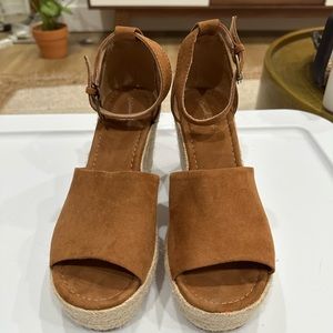 Universal thread wedges